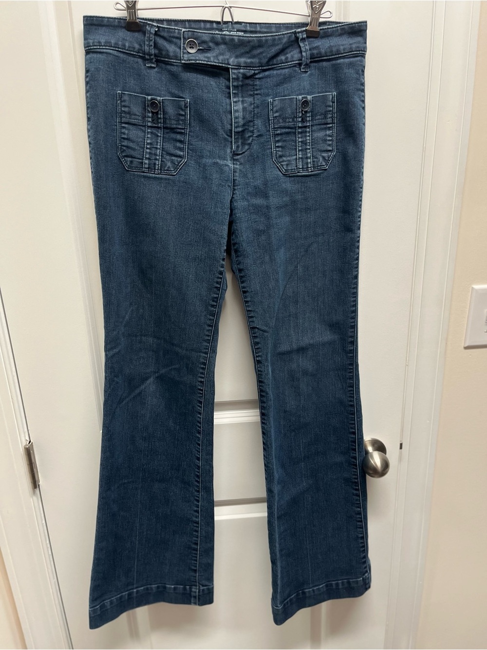 Ann Taylor LOFT Utility Patch Pocket Flare Stretch Jeans Sz 8